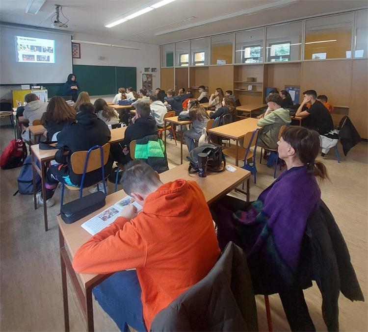 Slika /Prevencija/2024/Ovisnosti%20(1).jpg