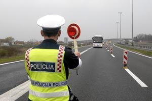 Slika /policajac_autocesta01.jpg