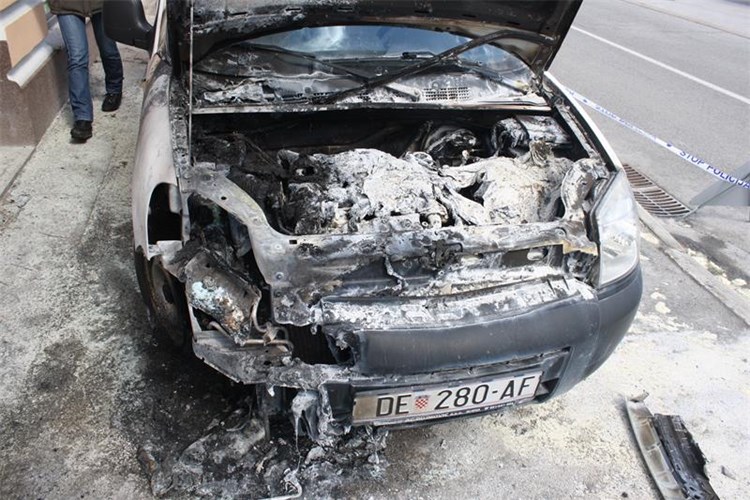 Slika /vijesti/2015/DELNICE-POŽAR-MALA.JPG