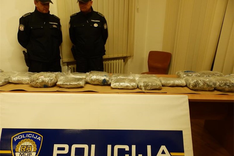 Slika /vijesti/2015/DROGA-MALA-4.12..JPG