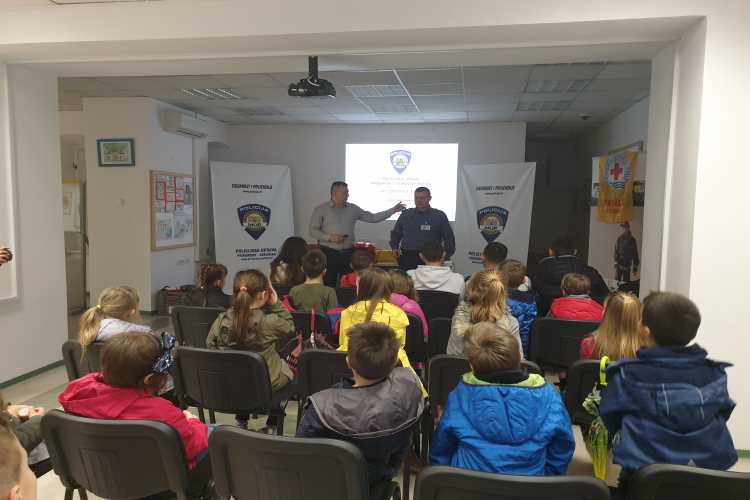 Slika /vijesti/2019/dan%20roma%202019%201.jpg