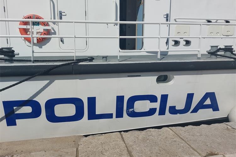 Slika 2023/pomorska%20policija%20Marino.jpg
