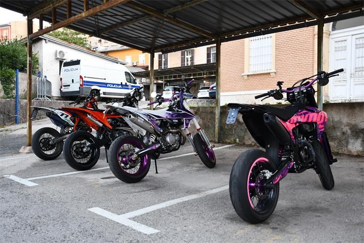 Slika 2025/Motocikli%202.JPG