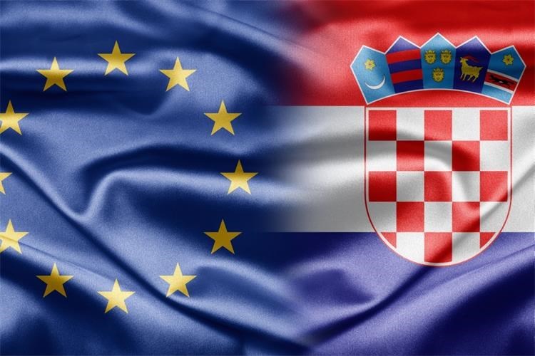 Slika A%20Nove%20Fotke/Zastave-EU%20-RH.jpg