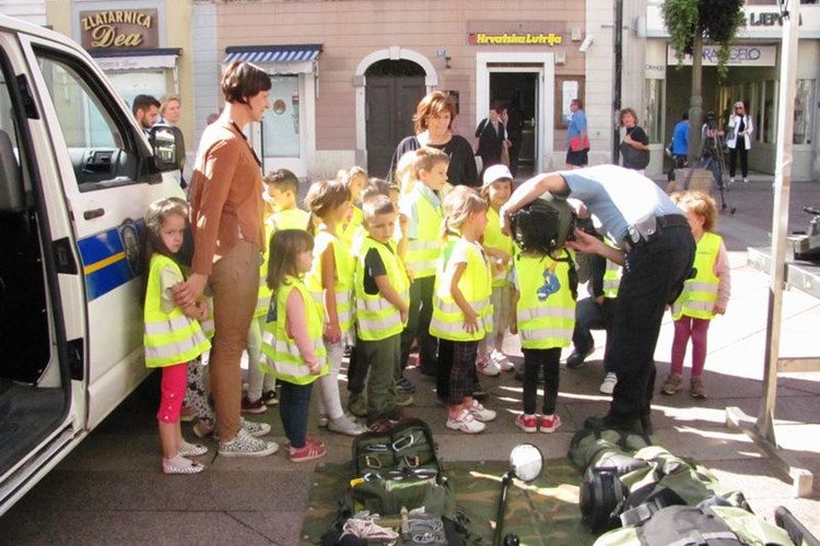 Slika Dan%20policije/2016/Rijeka%20(6).JPG