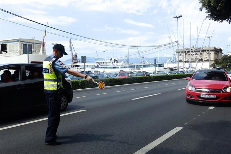 Slika PROMET/2016/MOBITEL-PROMET-MALA.JPG