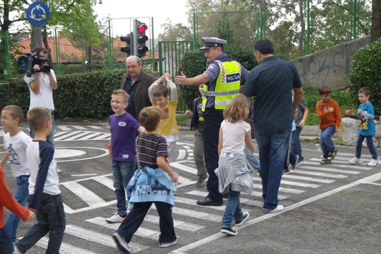 Slika PROMET/dm-3.jpg