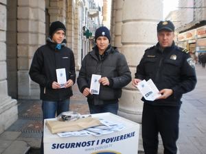 Slika Prevencija/2015/Info-škola.JPG