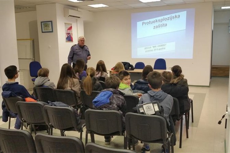 Slika Prevencija/2015/PREVENCIJA-EKSPL-MALA-17.12.jpg