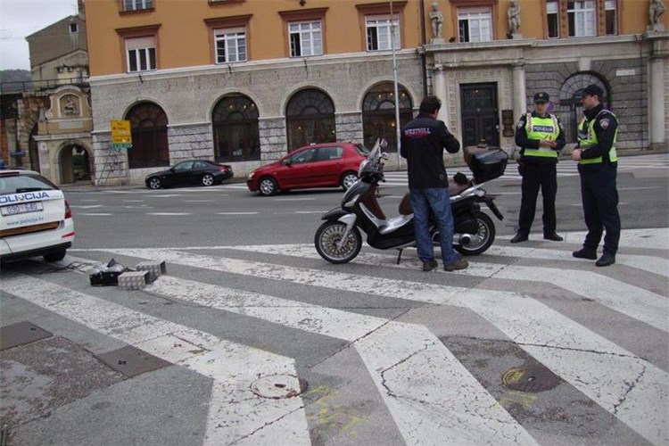 Slika vijesti/2015/SKUTER-PROMET-MALA.jpg